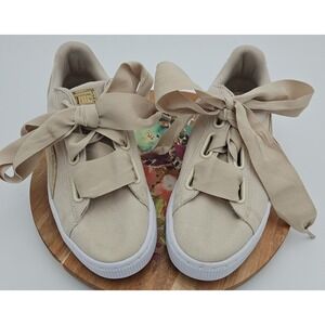 Puma CREAM & GOLD Basket Heart *NWOB* Canvas Sneakers Ribbon Laces Woman's 8.5